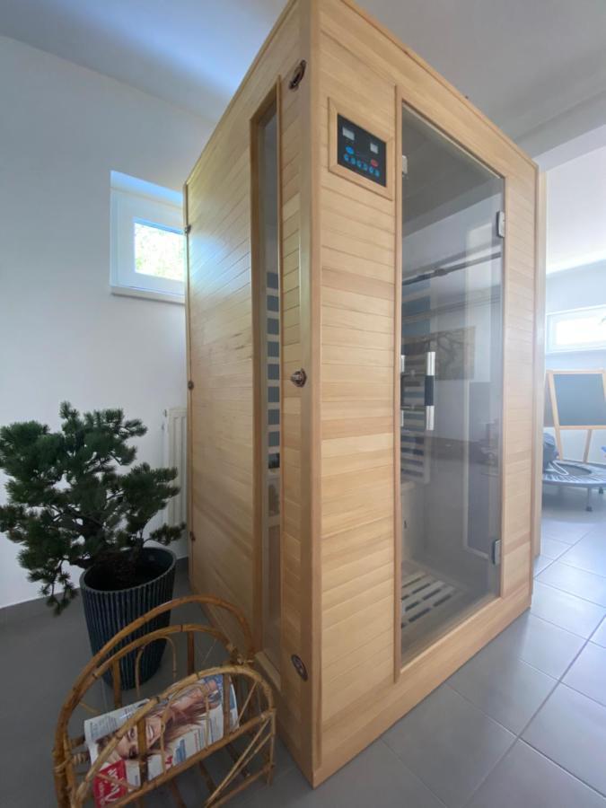 Spirit Homes Apartments Oroshaza Bagian luar foto