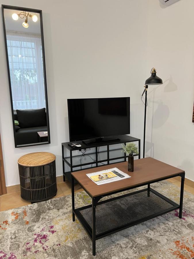Spirit Homes Apartments Oroshaza Bagian luar foto