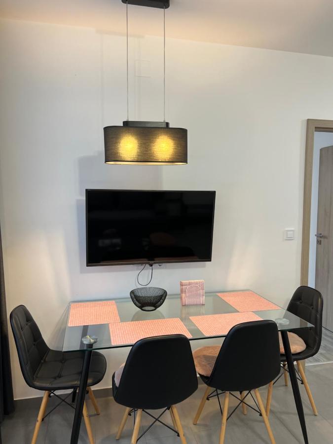 Spirit Homes Apartments Oroshaza Bagian luar foto