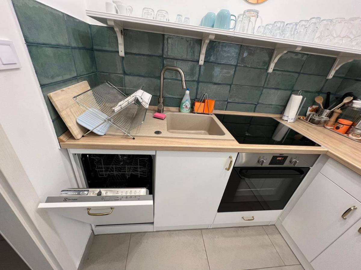 Spirit Homes Apartments Oroshaza Bagian luar foto