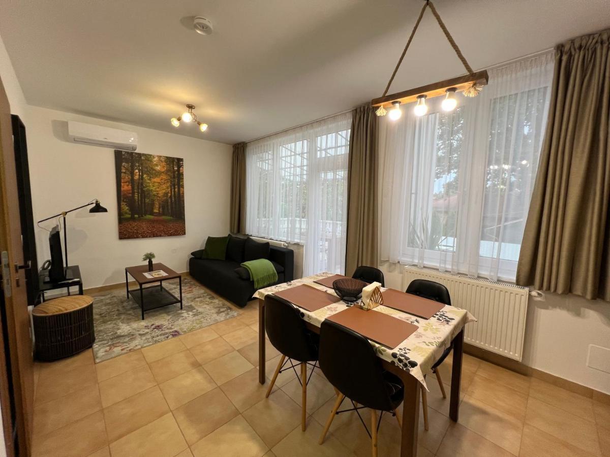 Spirit Homes Apartments Oroshaza Bagian luar foto