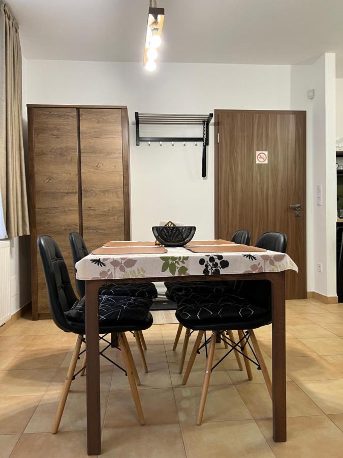 Spirit Homes Apartments Oroshaza Bagian luar foto